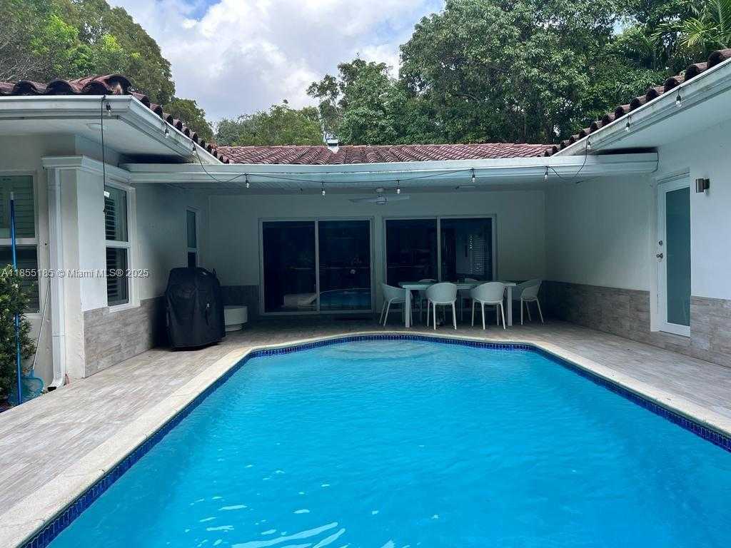 Small Image of 810 ANASTASIA AVE, Coral Gables Number 20