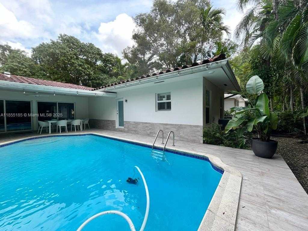 Small Image of 810 ANASTASIA AVE, Coral Gables Number 23