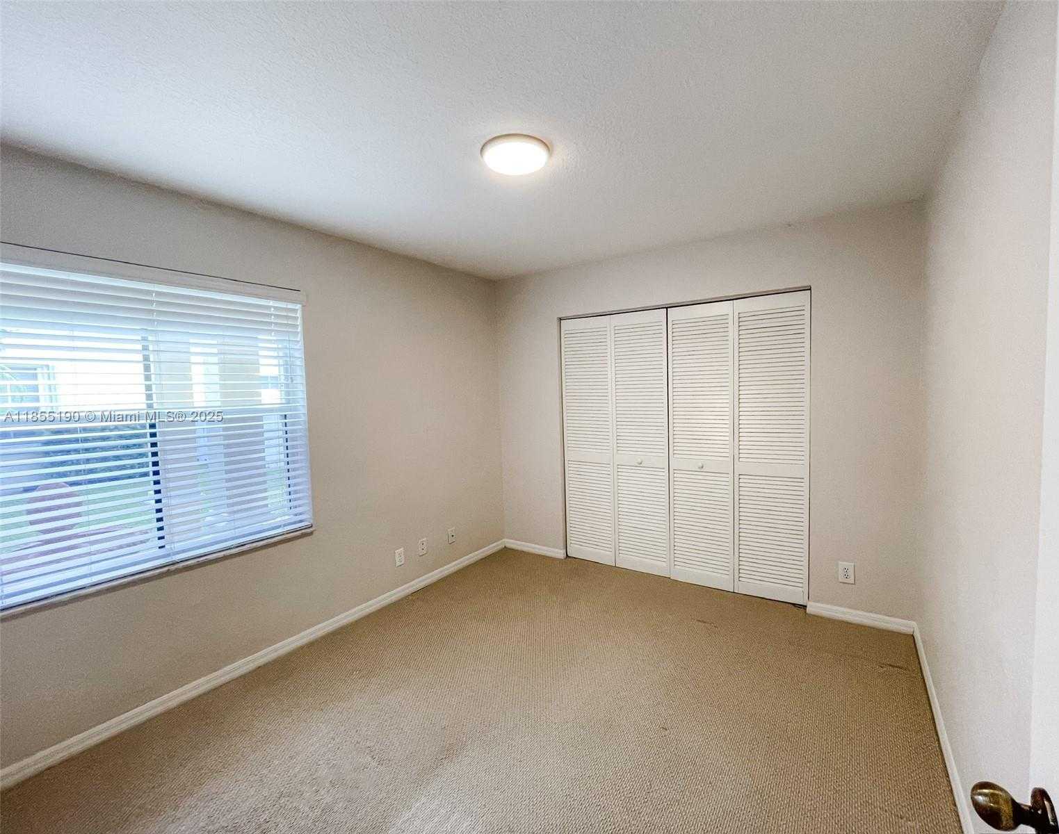 Small Image of 686 MAPLEWOOD CT #686, Weston Number 10
