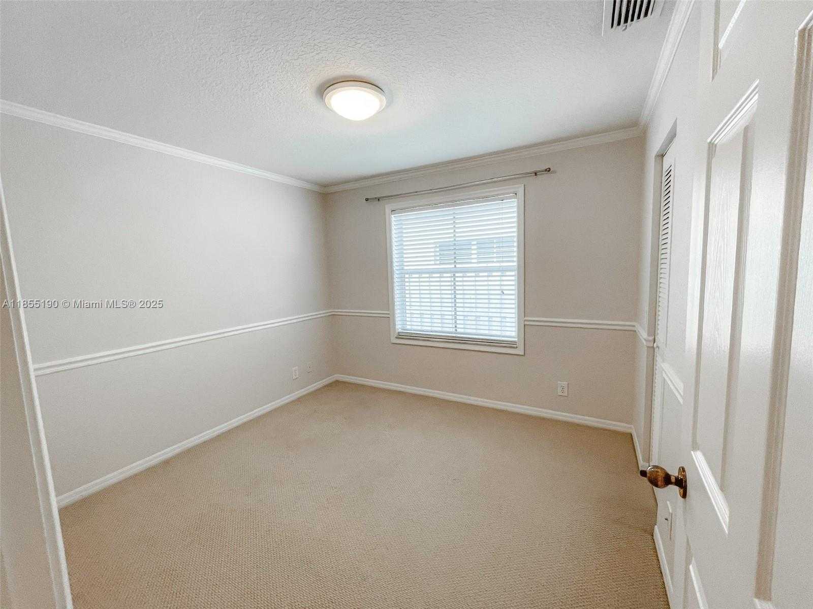 Small Image of 686 MAPLEWOOD CT #686, Weston Number 8