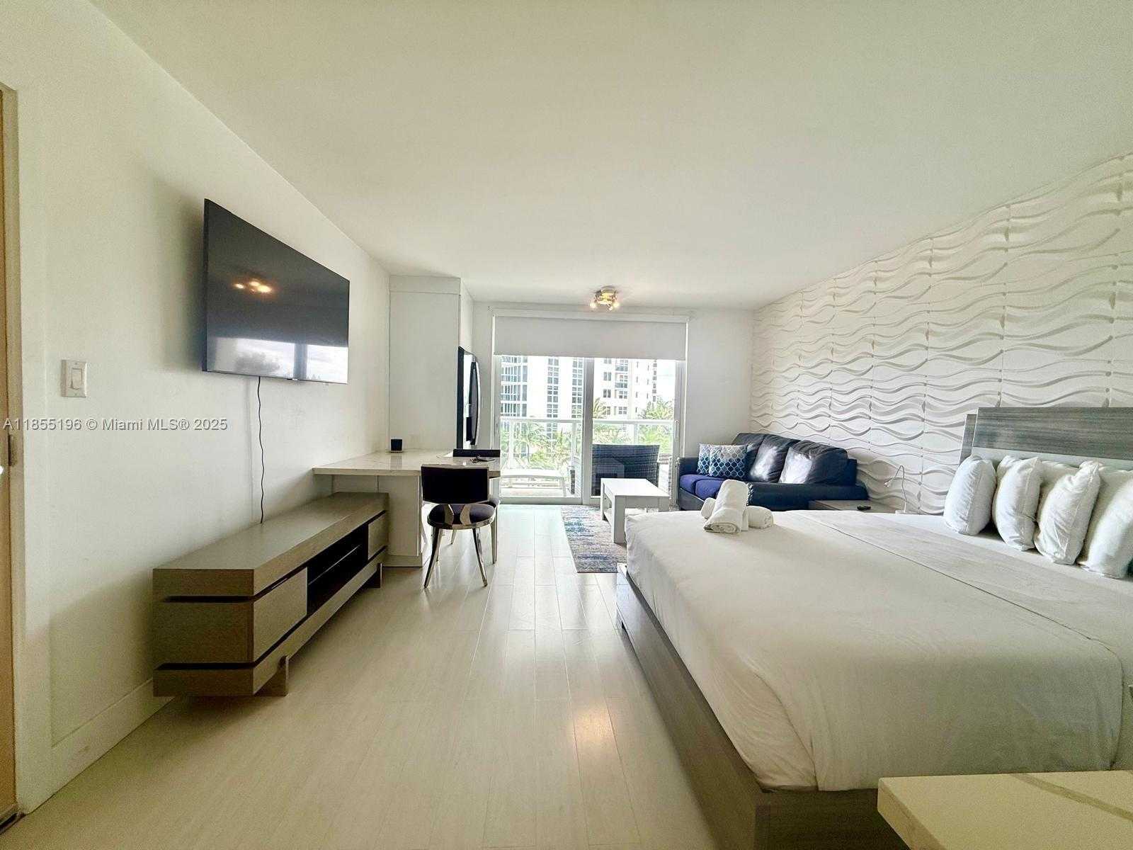Small Image of 19201 COLLINS AVE #309, Sunny Isles Beach Number 2