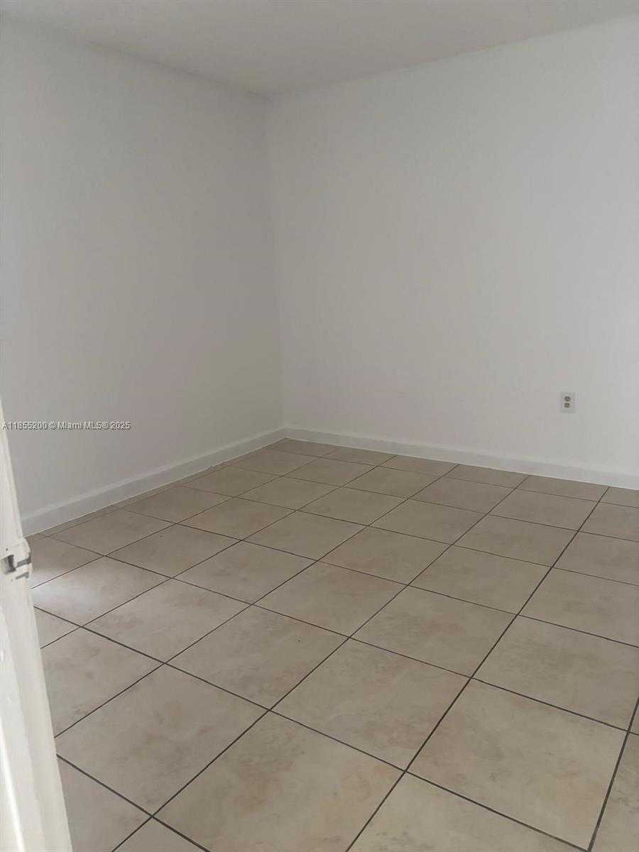 Small Image of 4400 WEST 16TH AVE #332, Hialeah Number 5