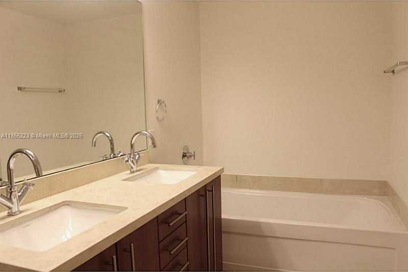 Small Image of 79 SOUTH WEST 12TH ST #2404-S, Miami Number 8