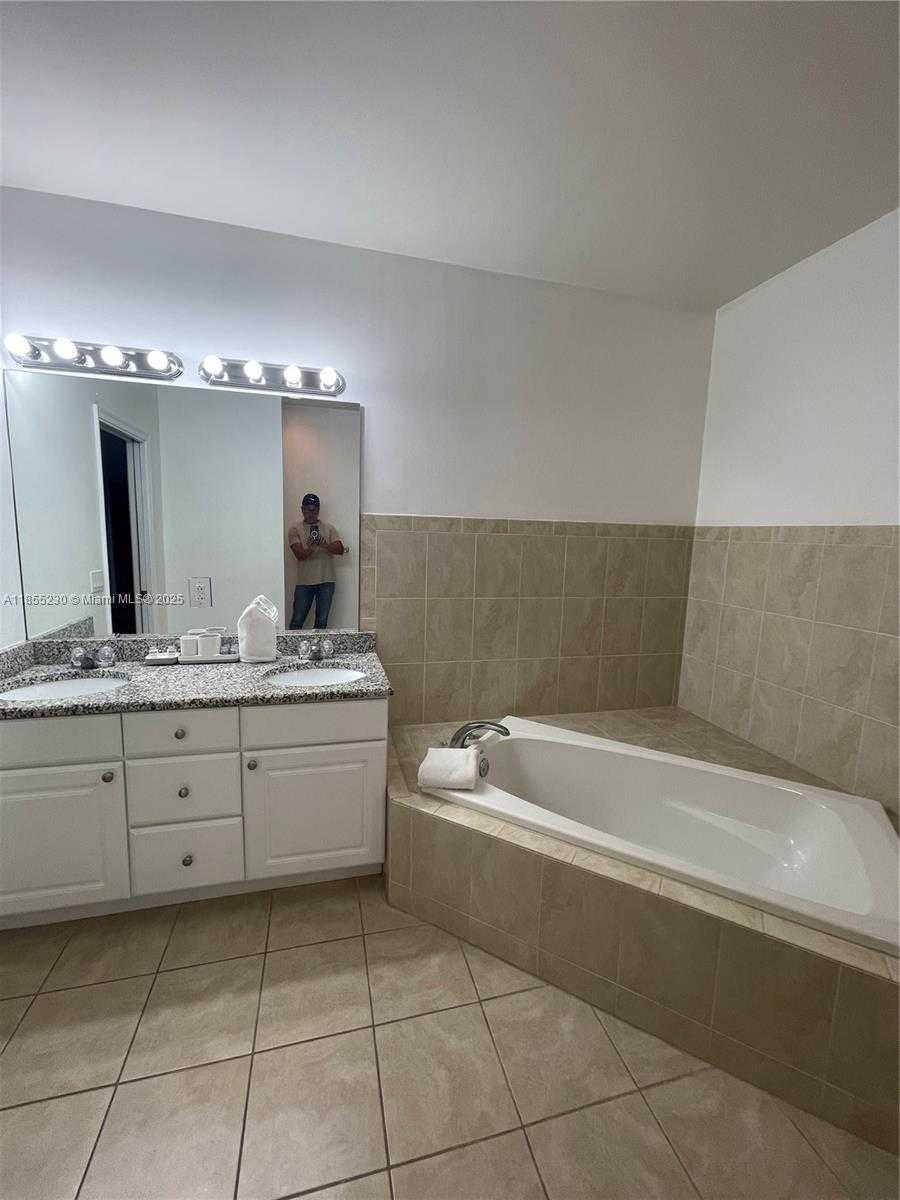 Small Image of 3450 NORTH WEST 17TH TER #3450, Oakland Park Number 15