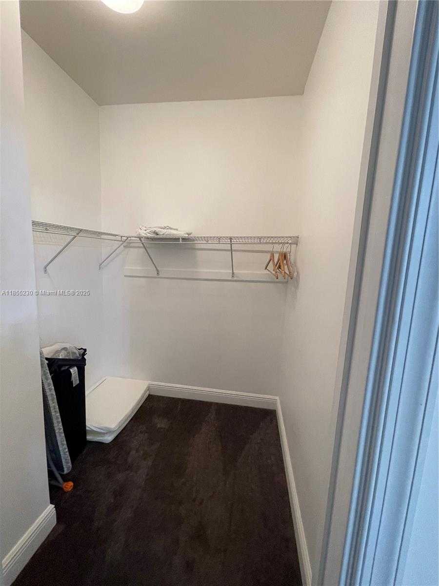 Small Image of 3450 NORTH WEST 17TH TER #3450, Oakland Park Number 17