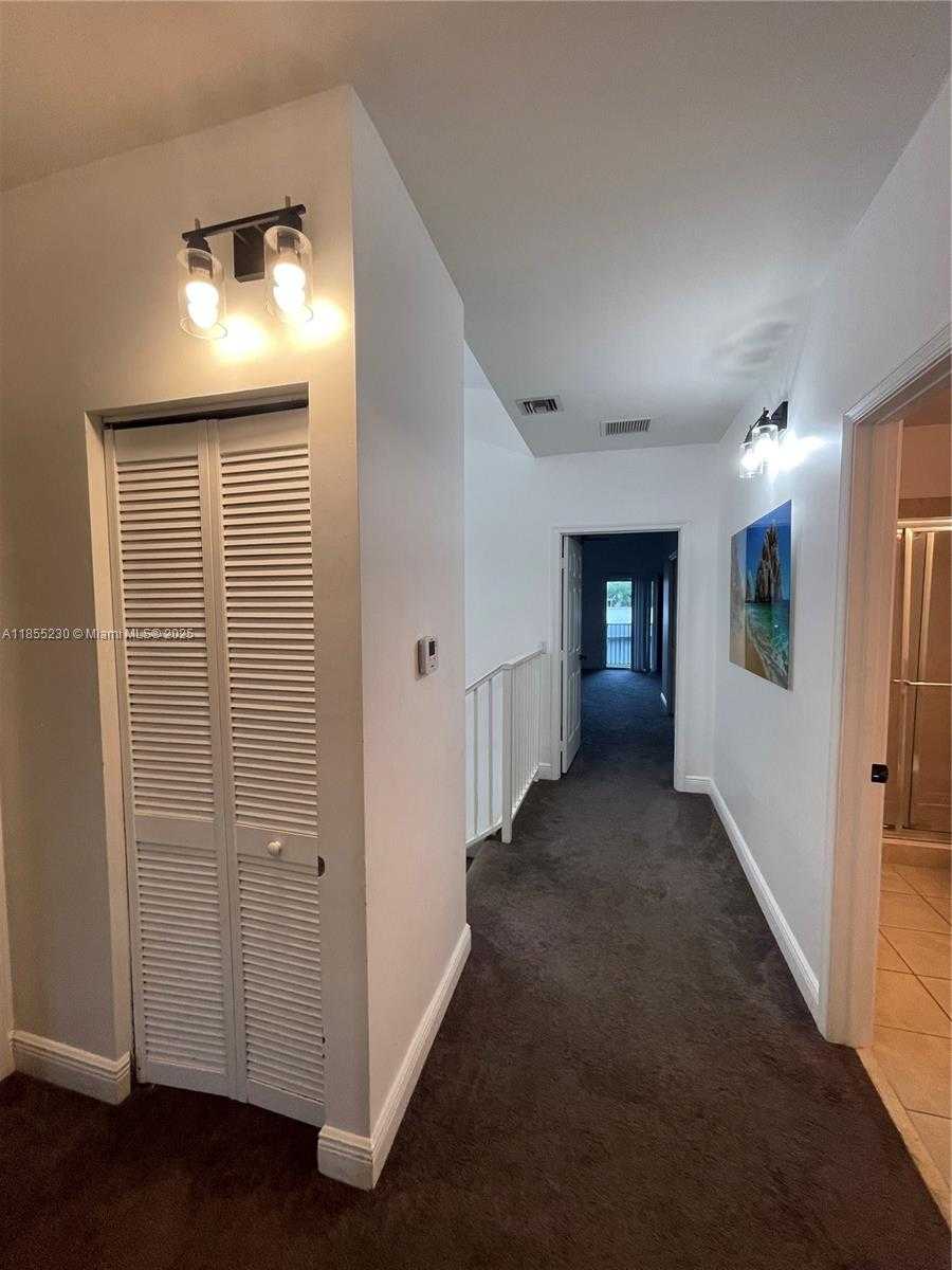 Small Image of 3450 NORTH WEST 17TH TER #3450, Oakland Park Number 9