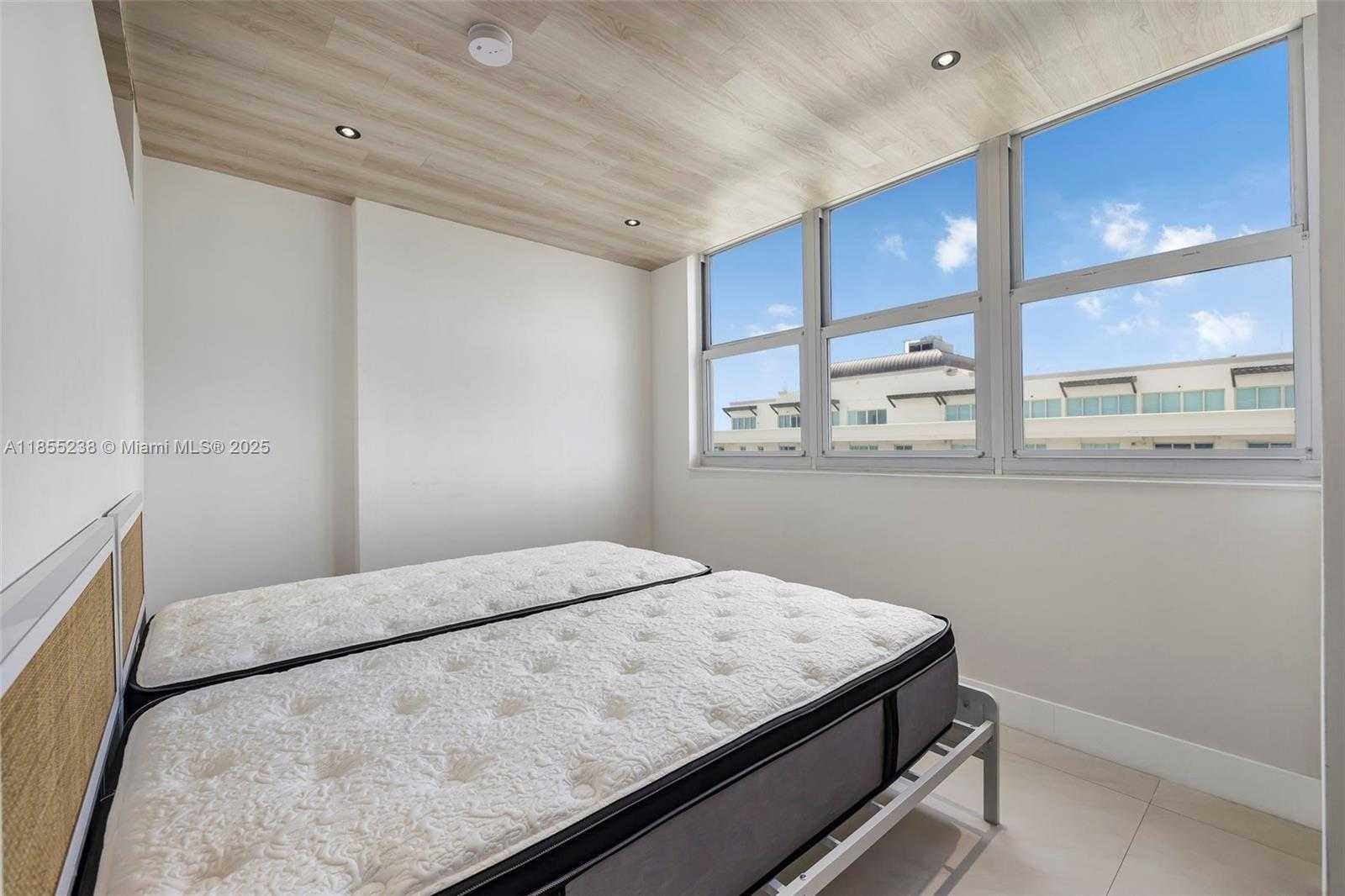 Small Image of 9511 COLLINS AVE #1209, Surfside Number 14