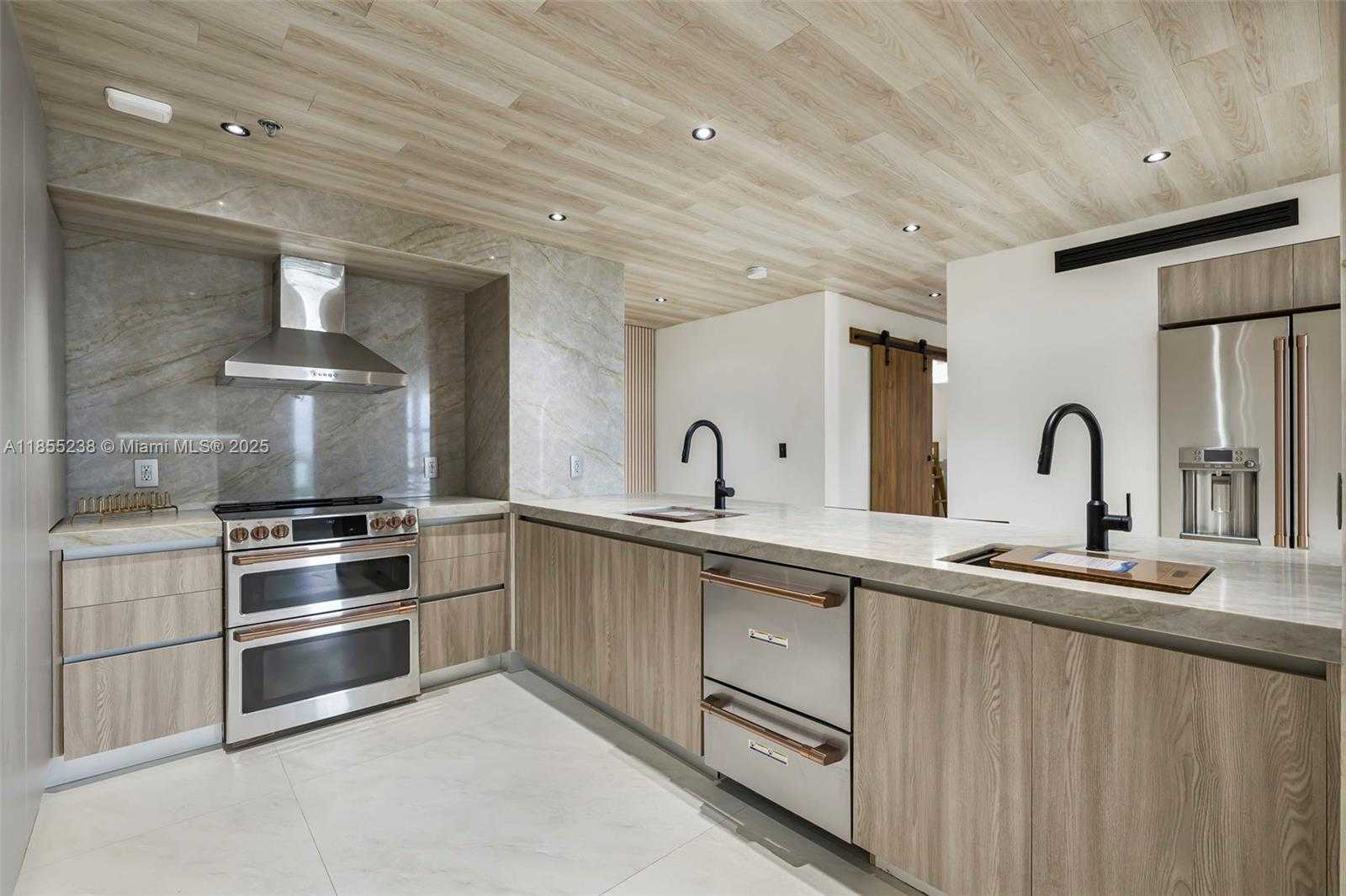 Small Image of 9511 COLLINS AVE #1209, Surfside Number 4