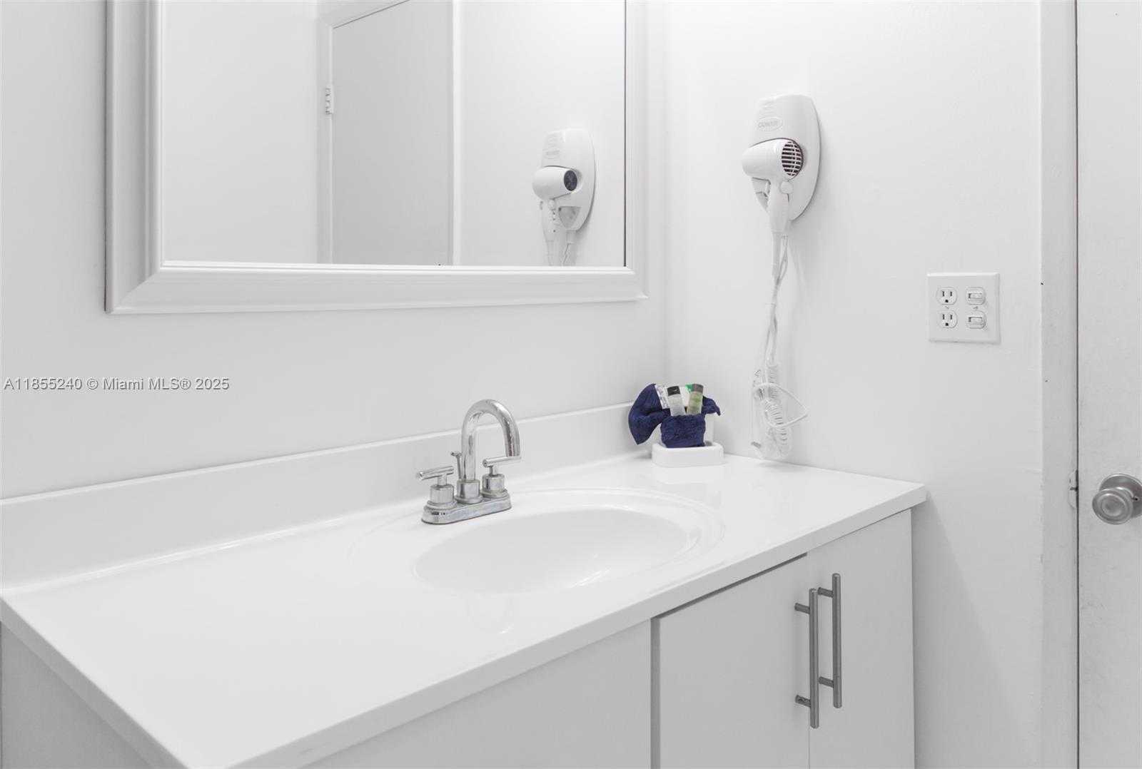 Small Image of 19370 COLLINS AVE #1216, Sunny Isles Beach Number 11