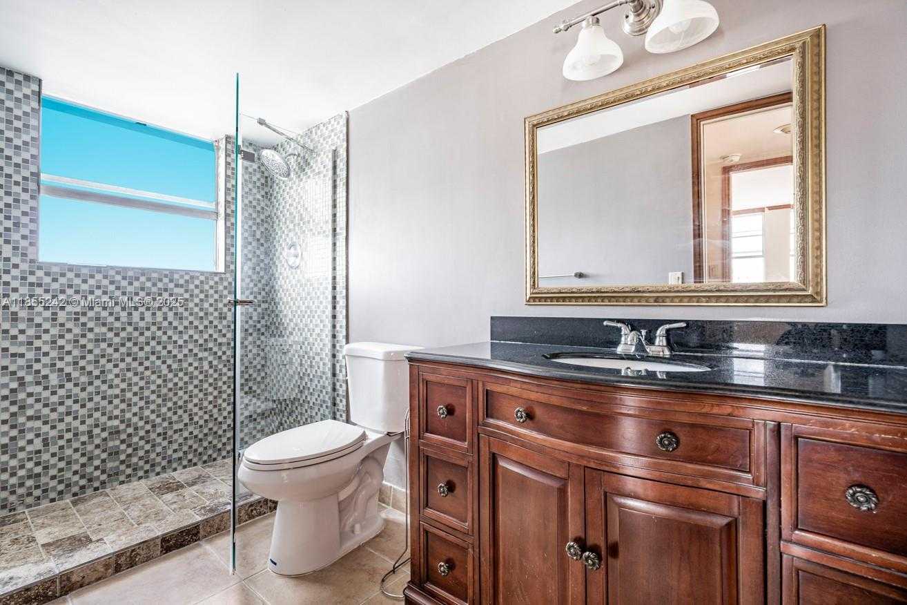 Small Image of 2801 NORTH EAST 183RD ST #1401W, Aventura Number 26