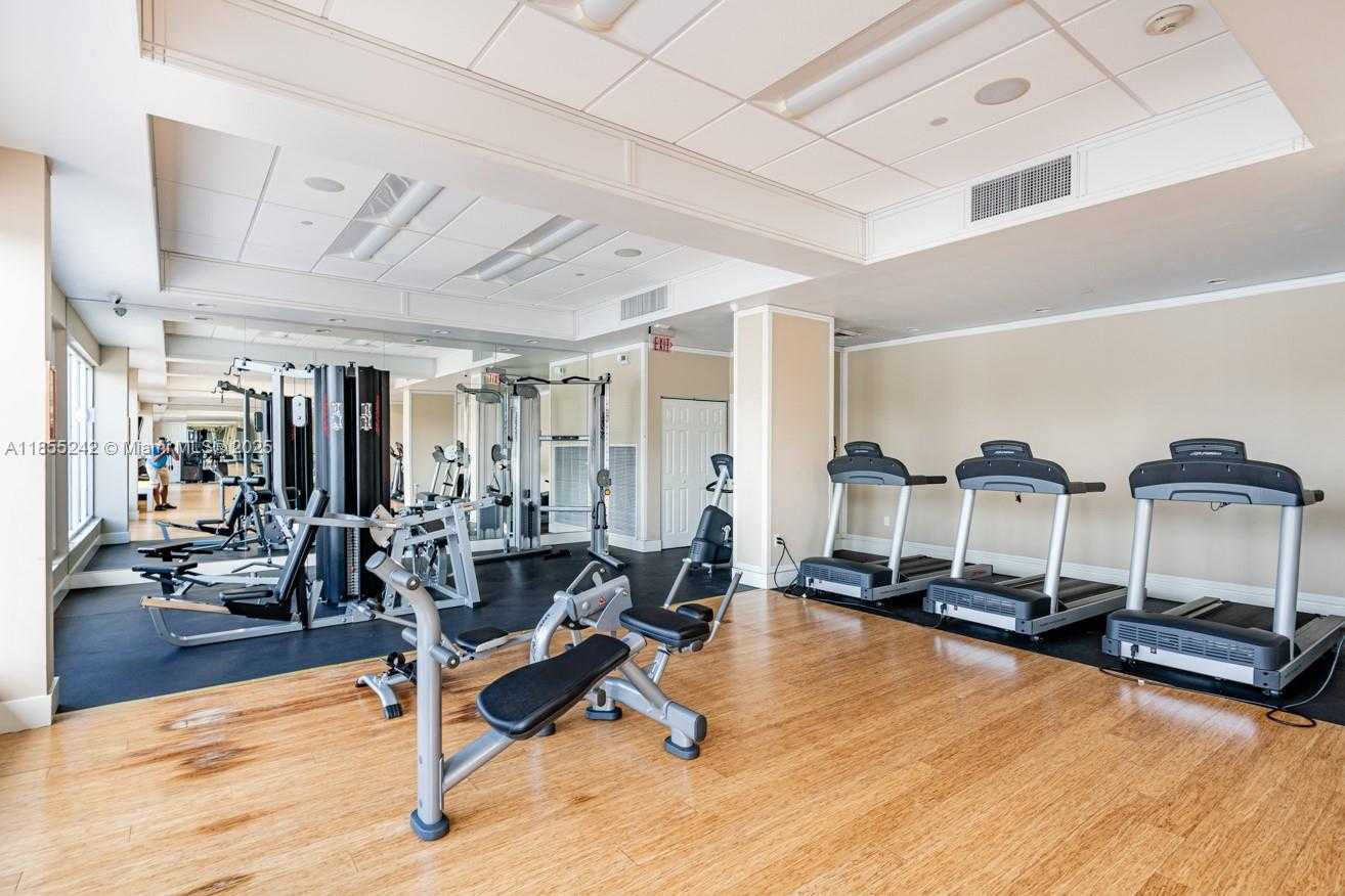 Small Image of 2801 NORTH EAST 183RD ST #1401W, Aventura Number 5