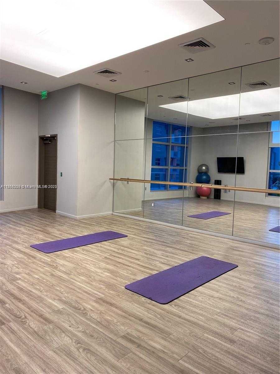 Small Image of 1100 SOUTH MIAMI AVE #1811, Miami Number 15