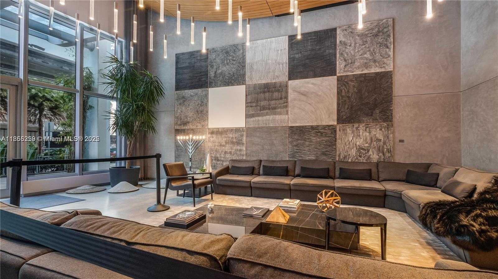Small Image of 1100 SOUTH MIAMI AVE #1811, Miami Number 17