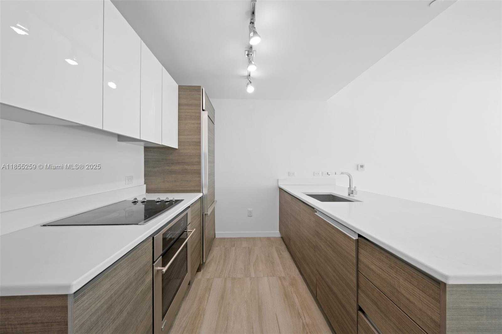 Small Image of 1100 SOUTH MIAMI AVE #1811, Miami Number 34