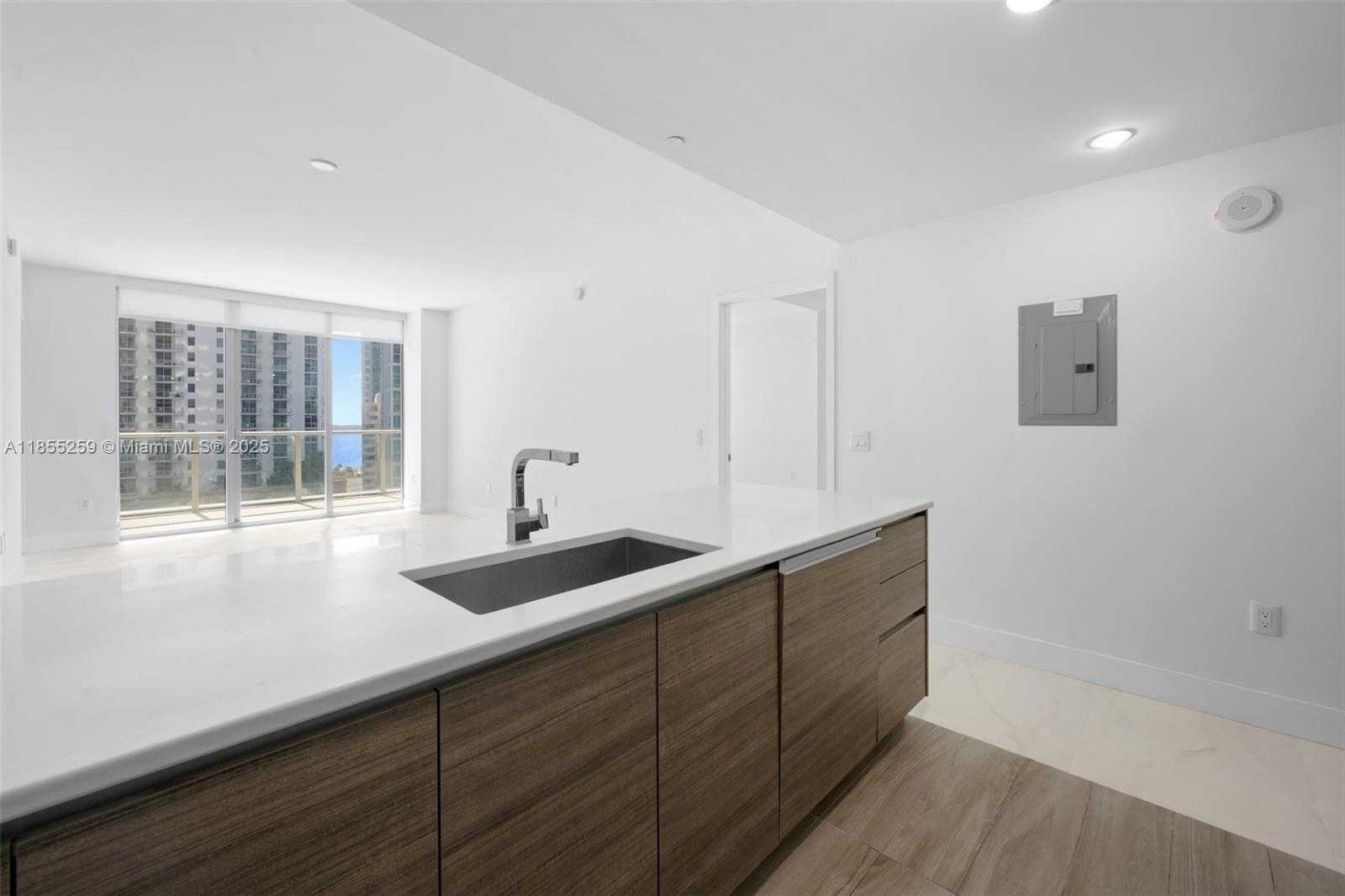 Small Image of 1100 SOUTH MIAMI AVE #1811, Miami Number 35
