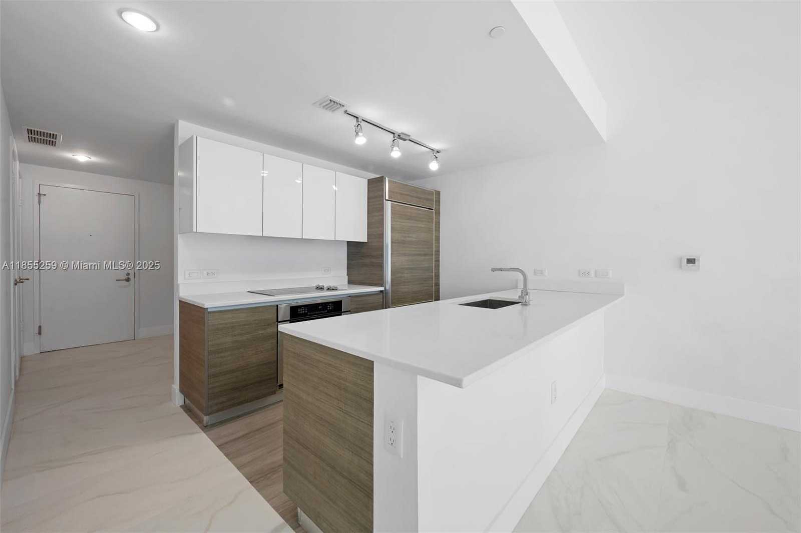 Small Image of 1100 SOUTH MIAMI AVE #1811, Miami Number 36