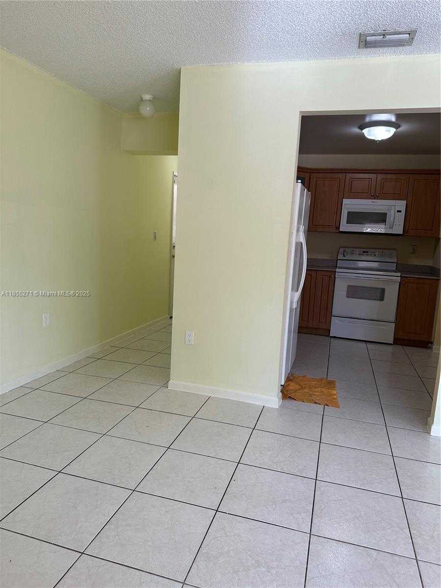 Small Image of Miami Number 13