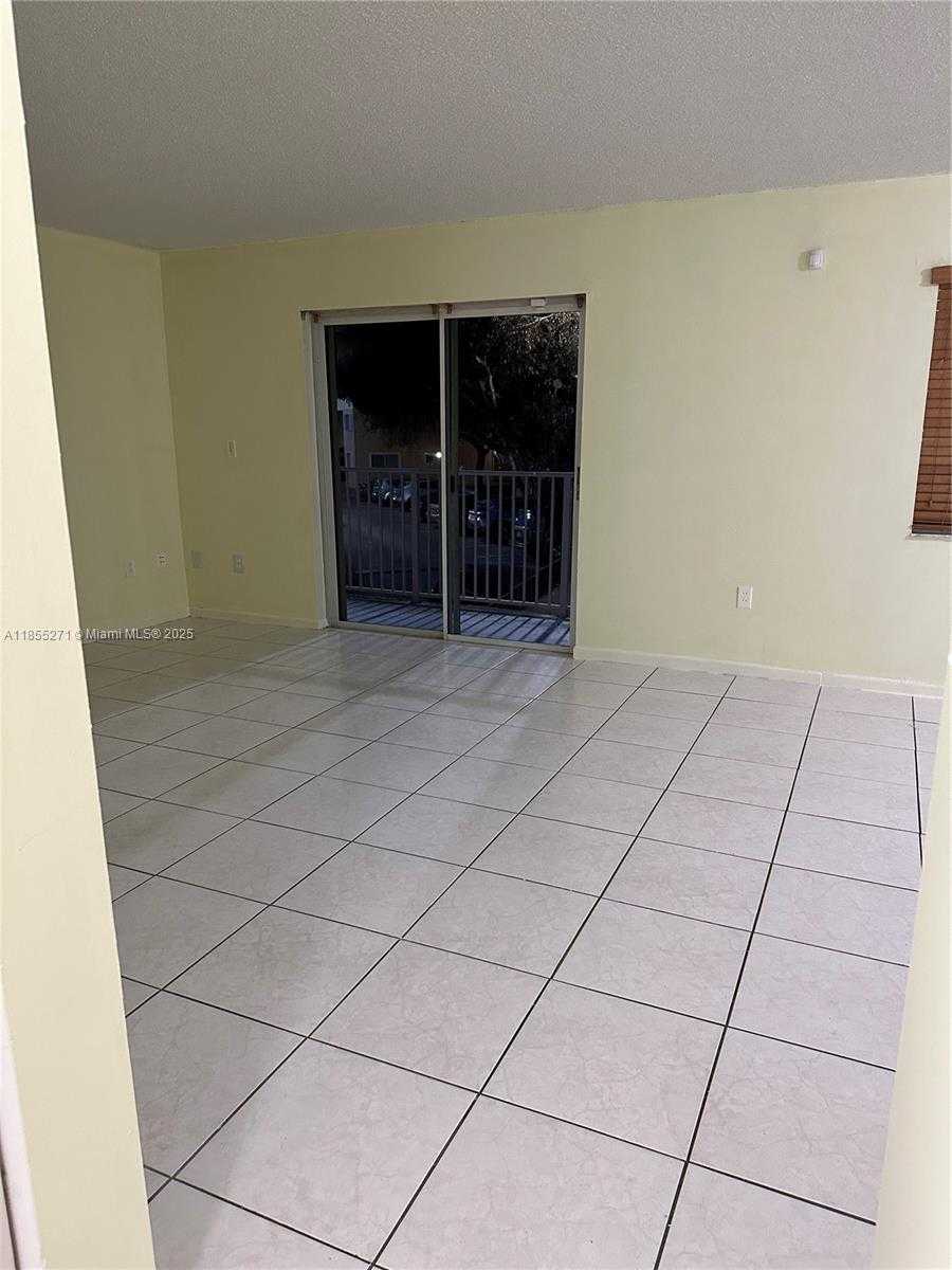 Small Image of Miami Number 23