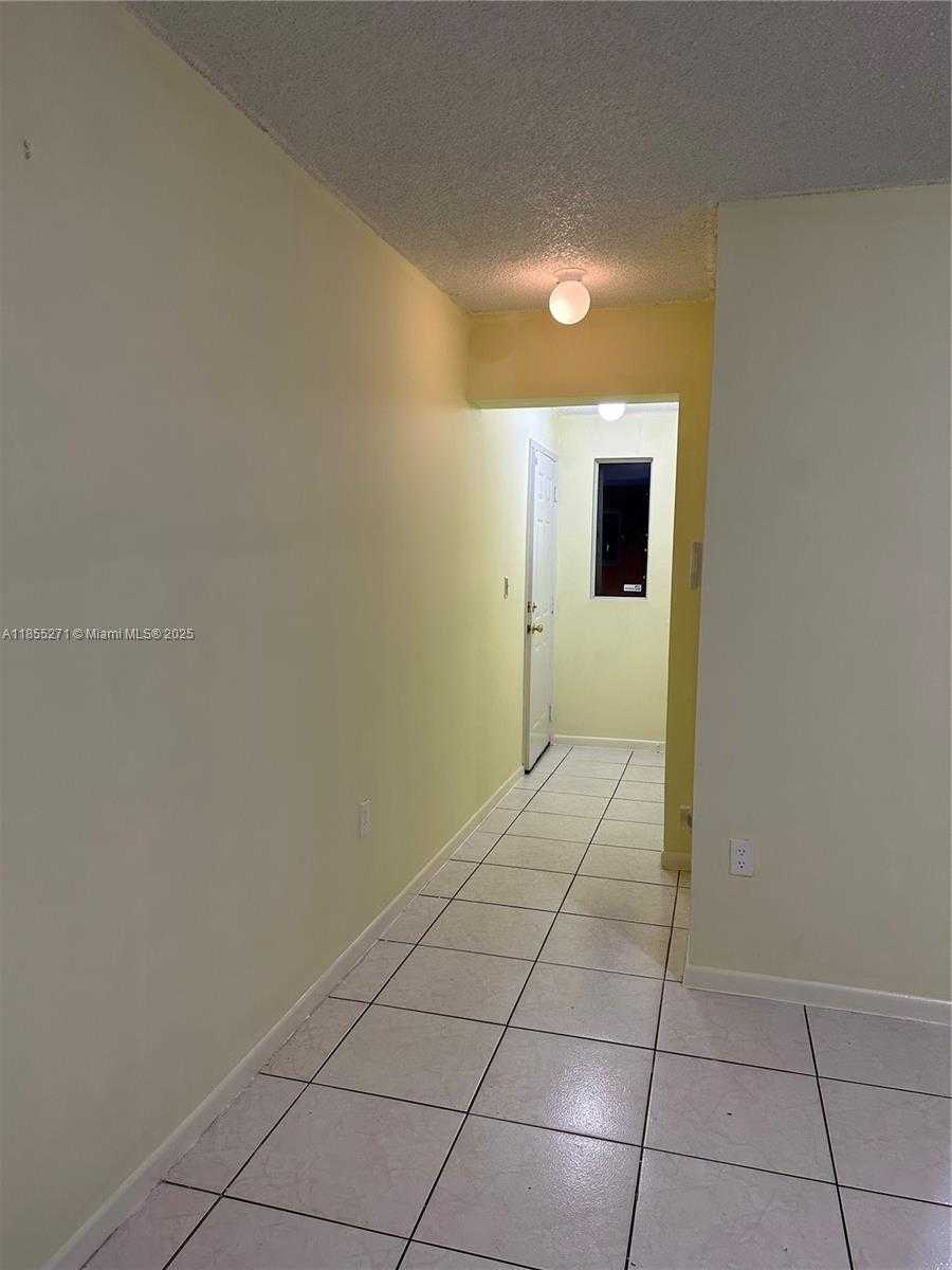 Small Image of Miami Number 25