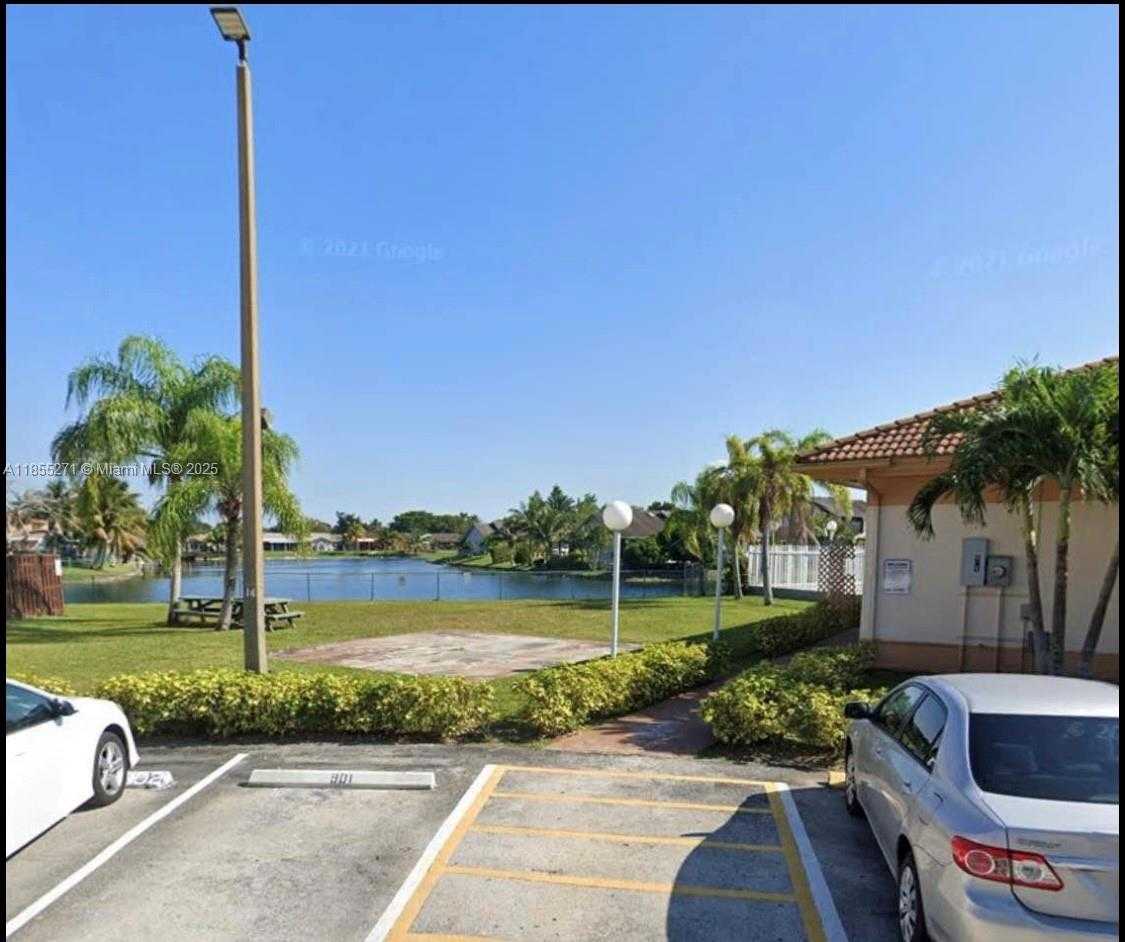 Small Image of Miami Number 4