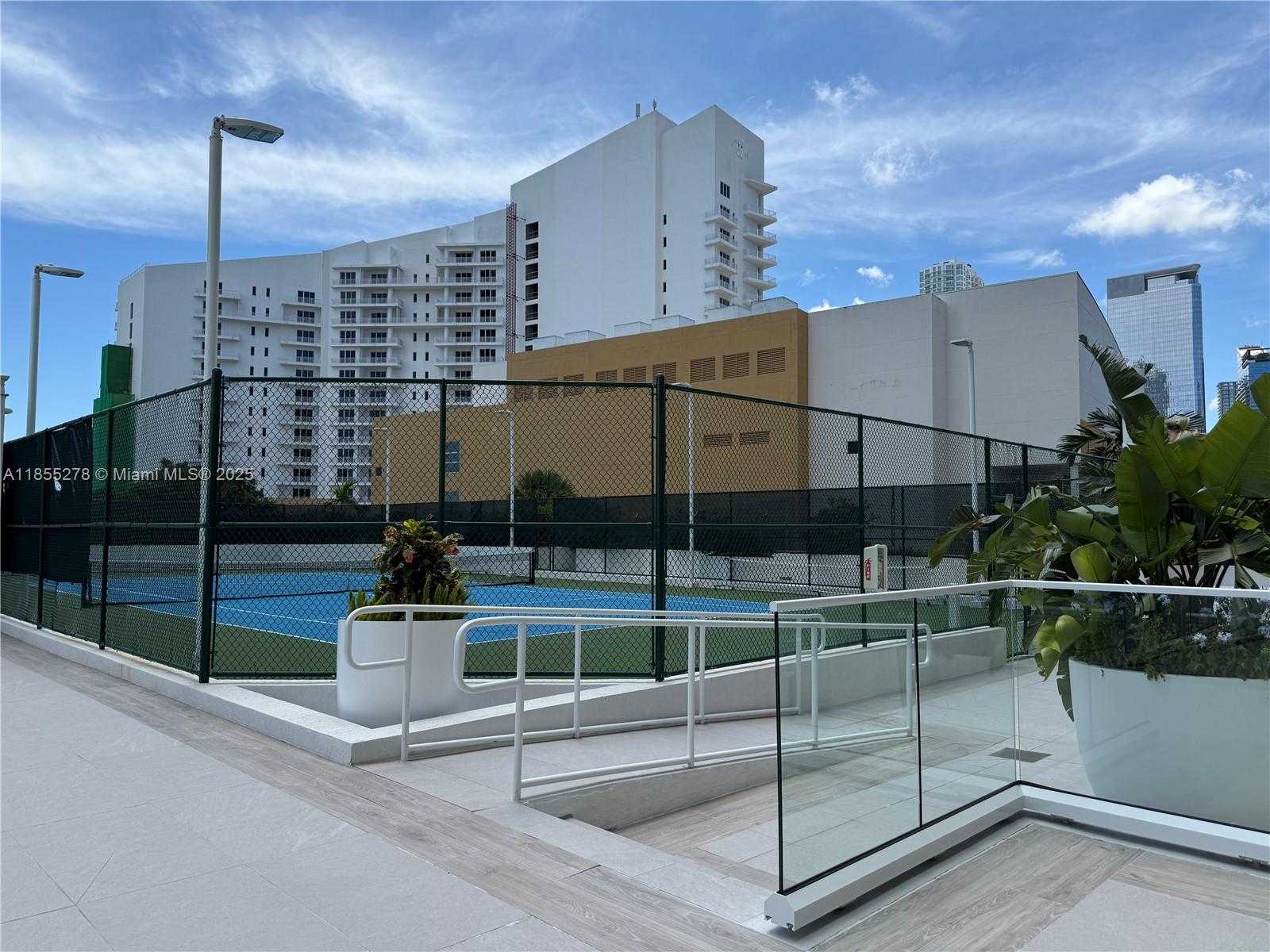 Small Image of 770 CLAUGHTON ISLAND DR #1703, Miami Number 42