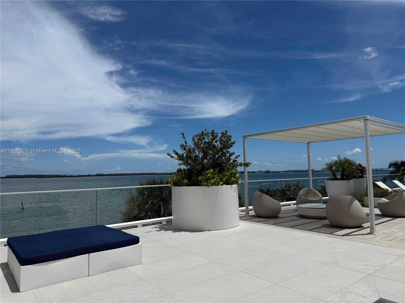 Small Image of 770 CLAUGHTON ISLAND DR #1703, Miami Number 44