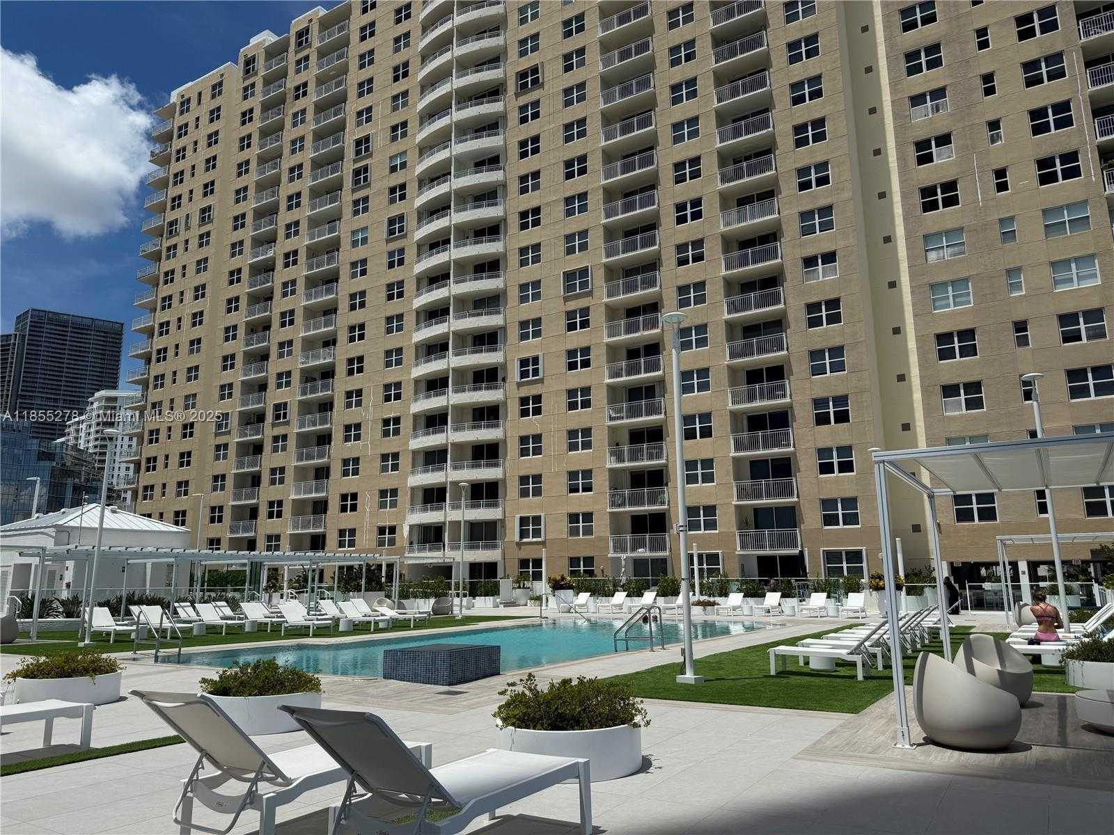 Small Image of 770 CLAUGHTON ISLAND DR #1703, Miami Number 46