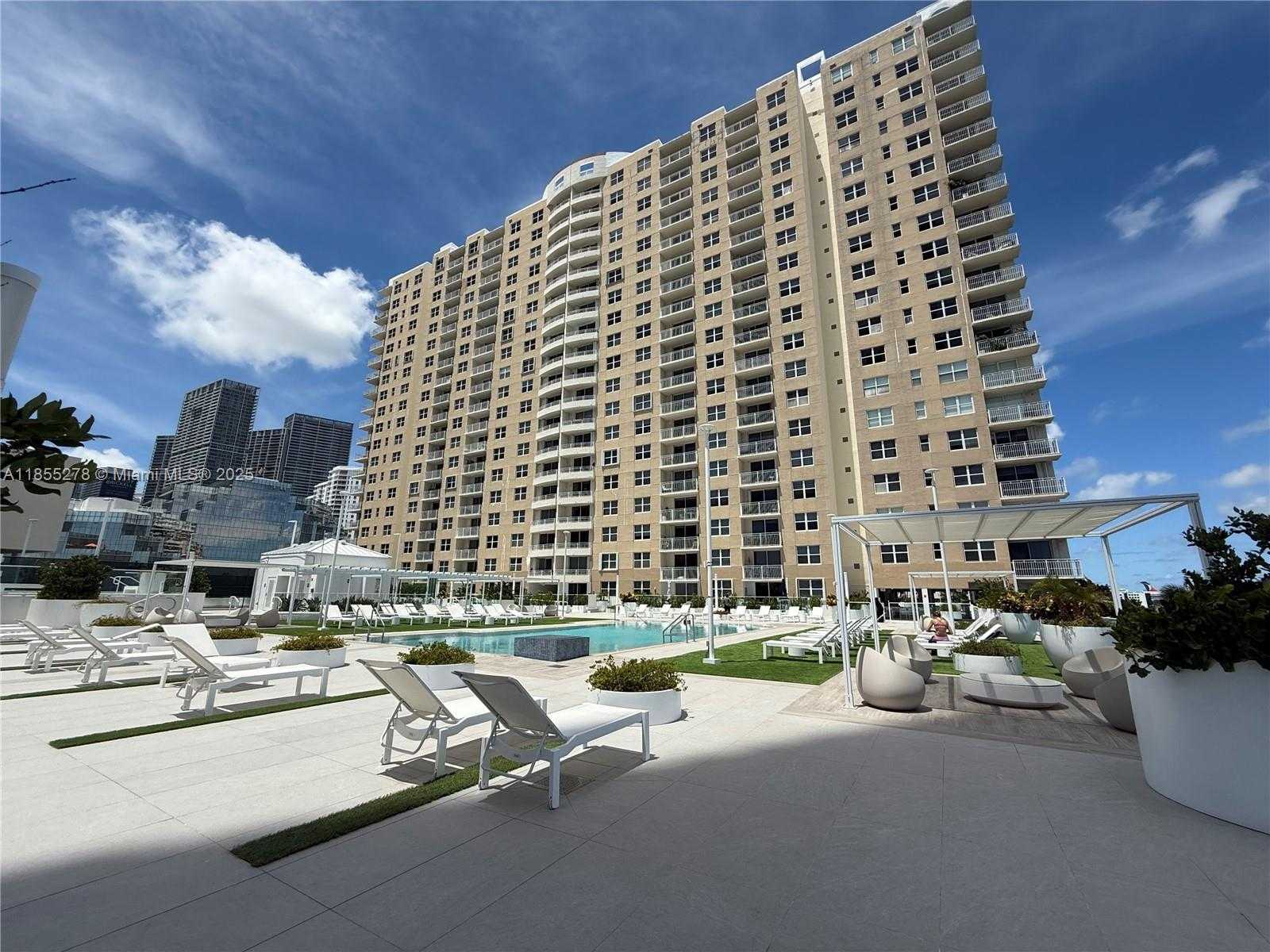Small Image of 770 CLAUGHTON ISLAND DR #1703, Miami Number 47