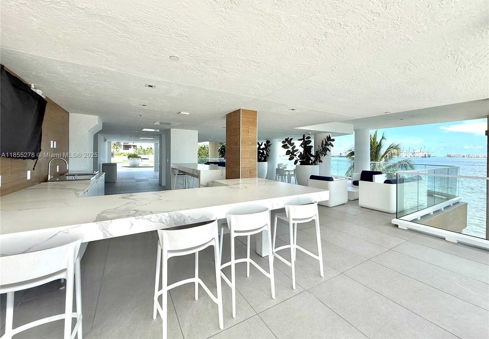 Small Image of 770 CLAUGHTON ISLAND DR #1703, Miami Number 48
