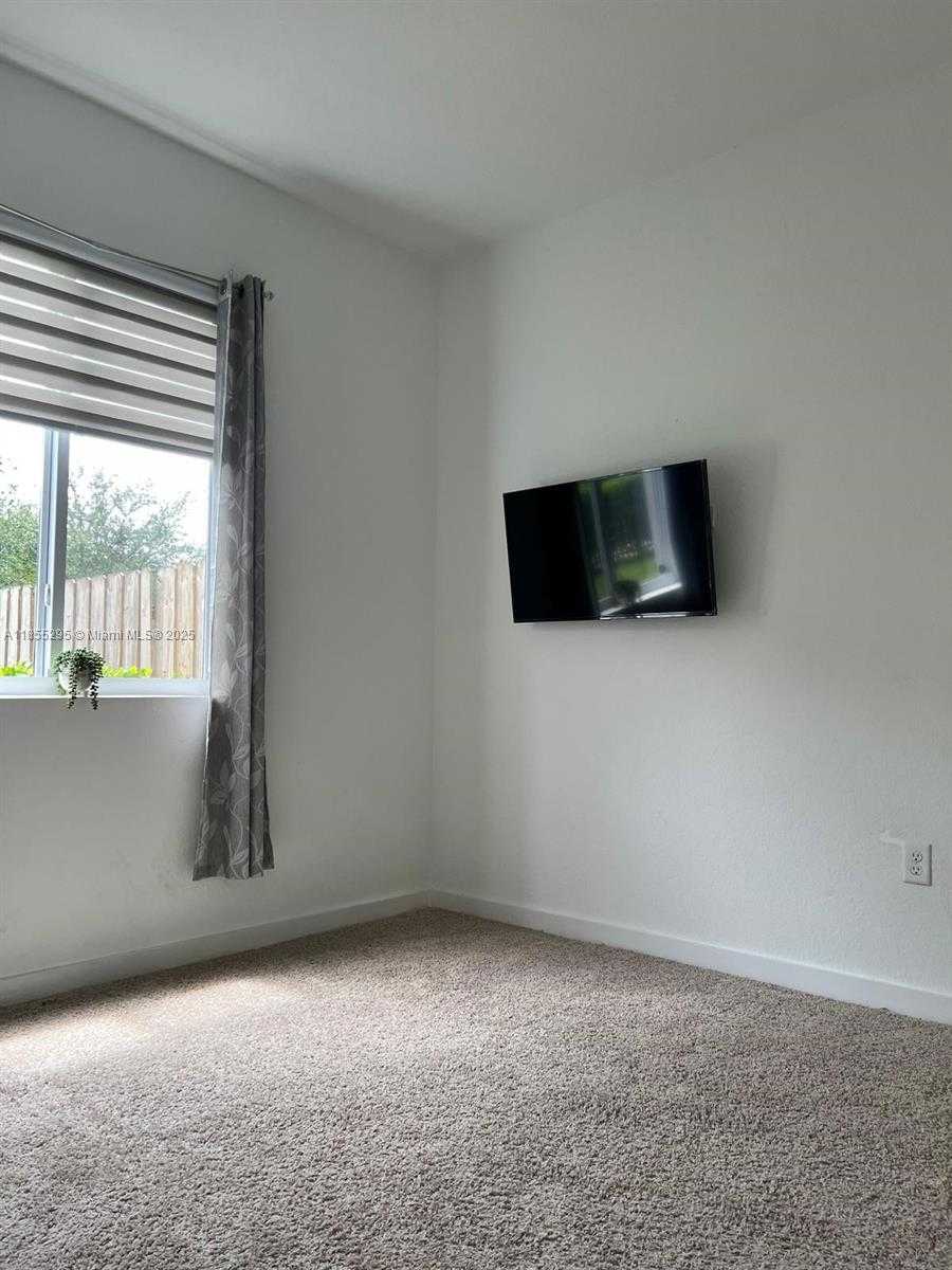 Small Image of 20881 NORTH WEST 9TH PATH, Miami Gardens Number 14