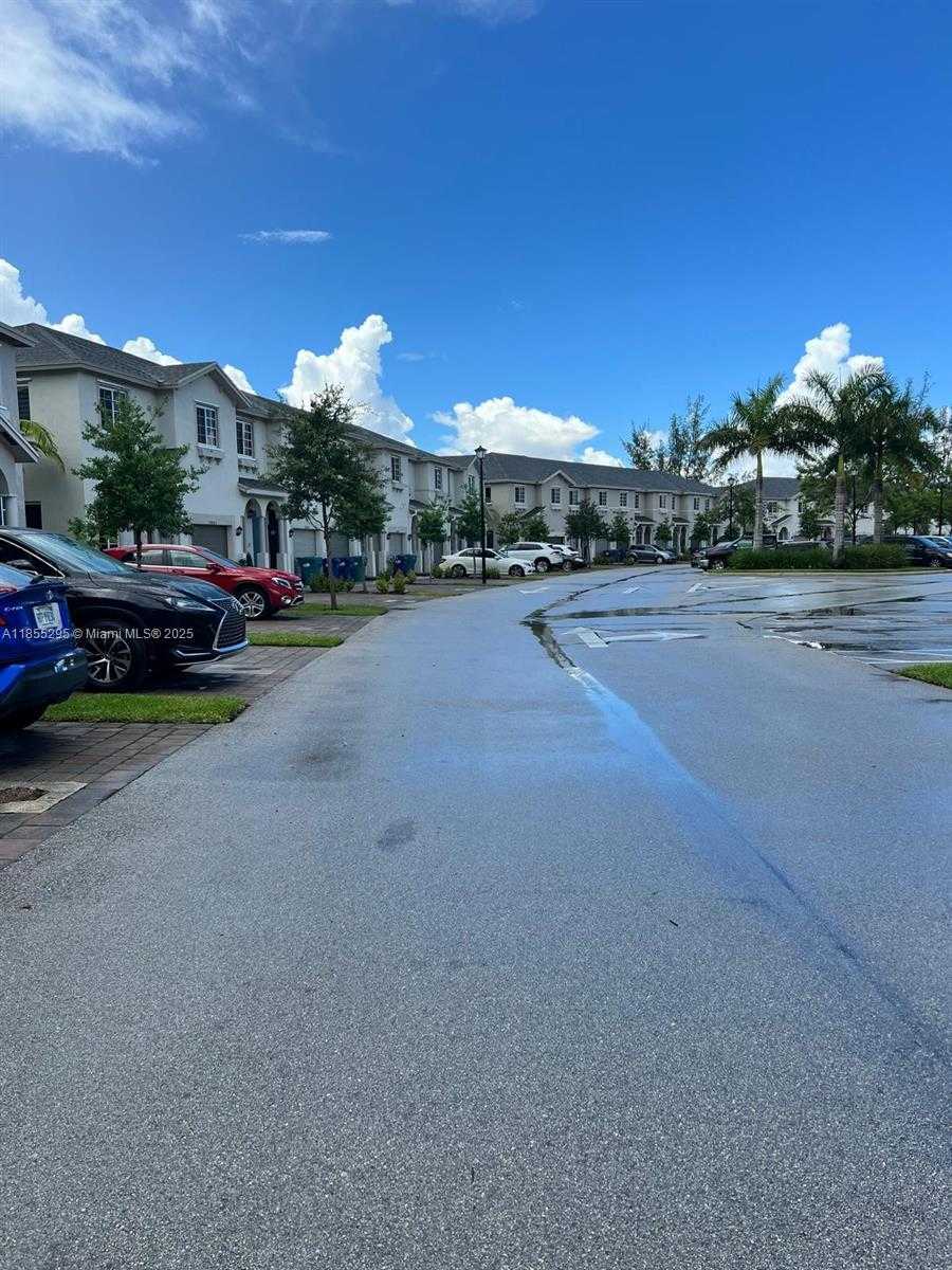 Small Image of 20881 NORTH WEST 9TH PATH, Miami Gardens Number 3
