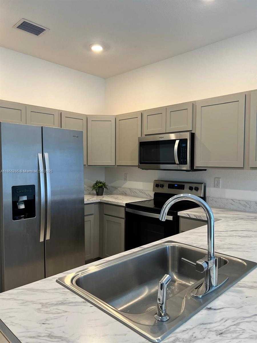 Small Image of 20881 NORTH WEST 9TH PATH, Miami Gardens Number 5