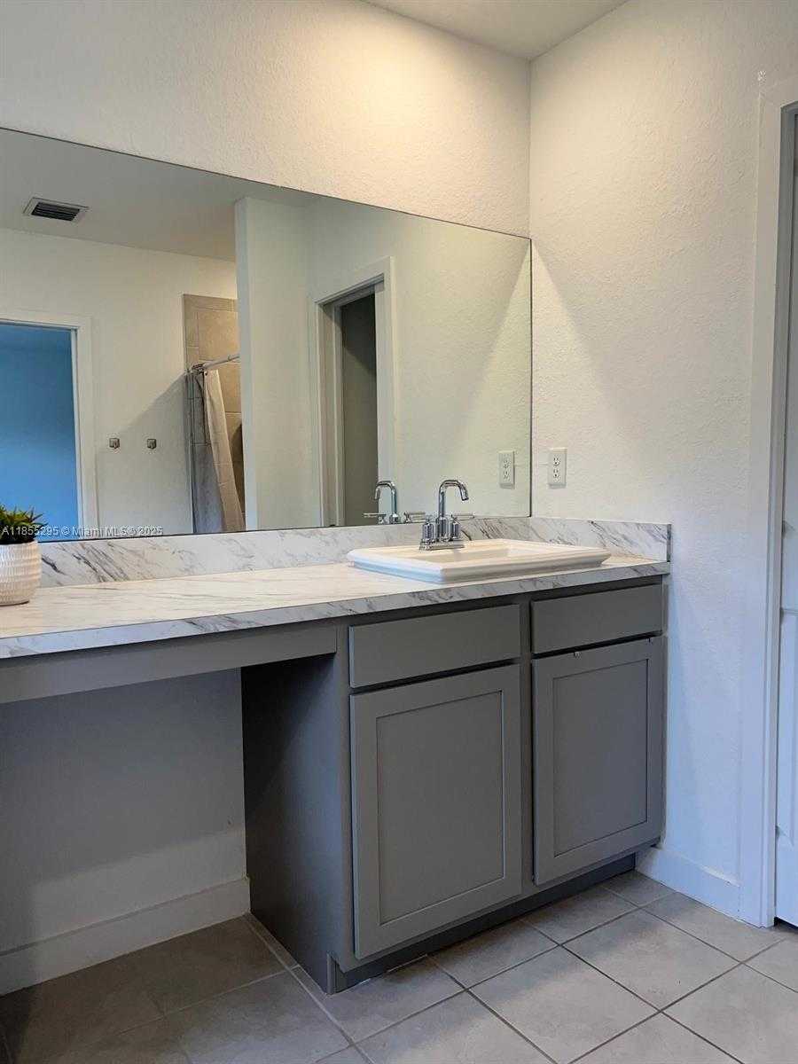 Small Image of 20881 NORTH WEST 9TH PATH, Miami Gardens Number 7