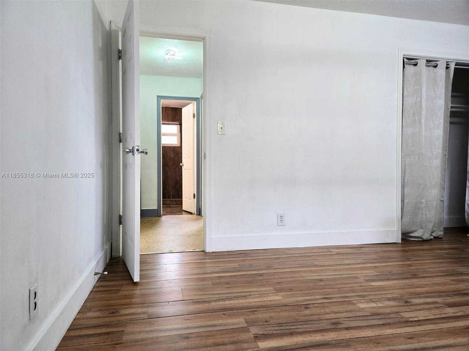 Small Image of 4101 SOUTH WEST 54TH CT #1, Dania Beach Number 12