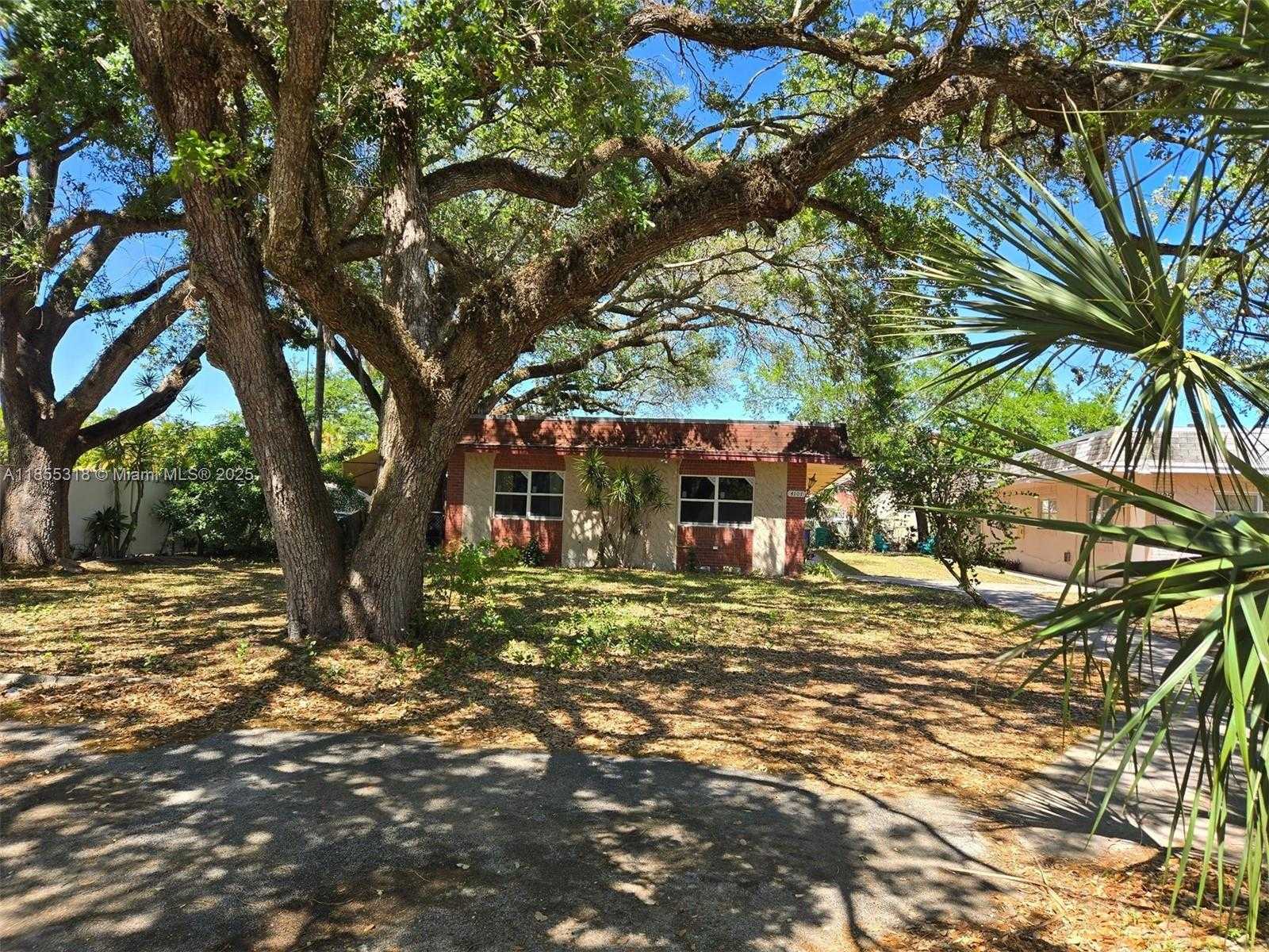 Small Image of 4101 SOUTH WEST 54TH CT #1, Dania Beach Number 2