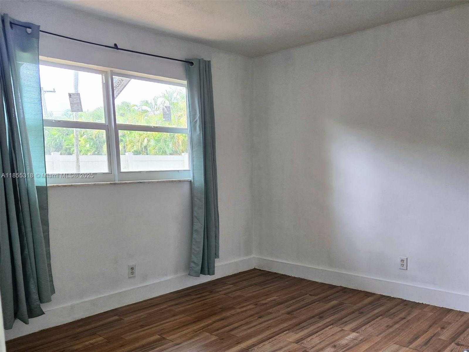 Small Image of 4101 SOUTH WEST 54TH CT #1, Dania Beach Number 31