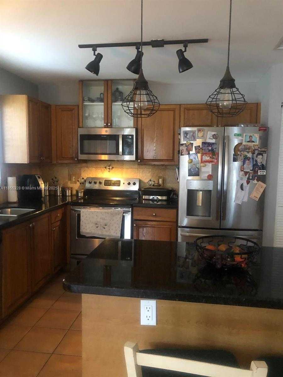 Small Image of 343 SOUTH WEST 183RD TER #343, Pembroke Pines Number 17