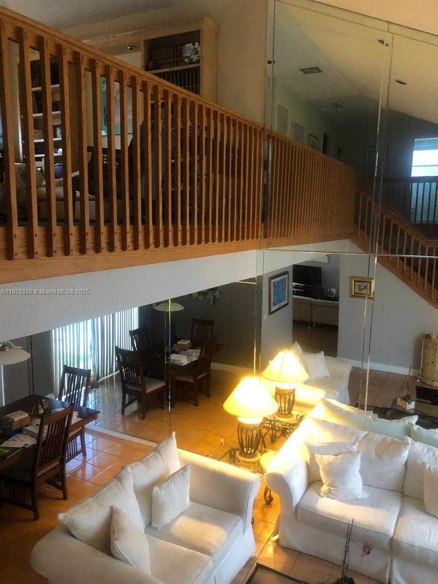 Small Image of 343 SOUTH WEST 183RD TER #343, Pembroke Pines Number 5