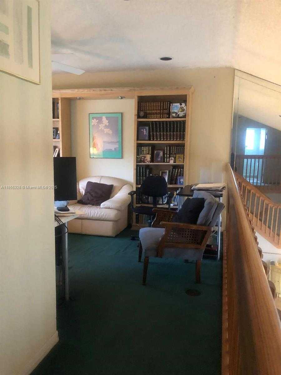 Small Image of 343 SOUTH WEST 183RD TER #343, Pembroke Pines Number 7