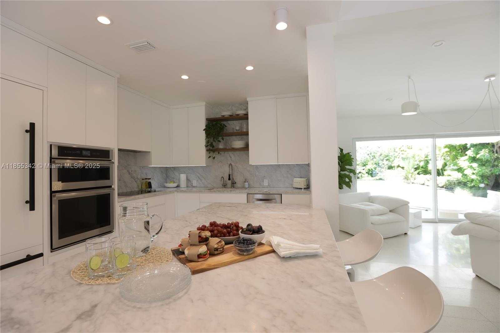 Small Image of 12020 NORTH EAST 5TH AVE, Biscayne Park Number 3