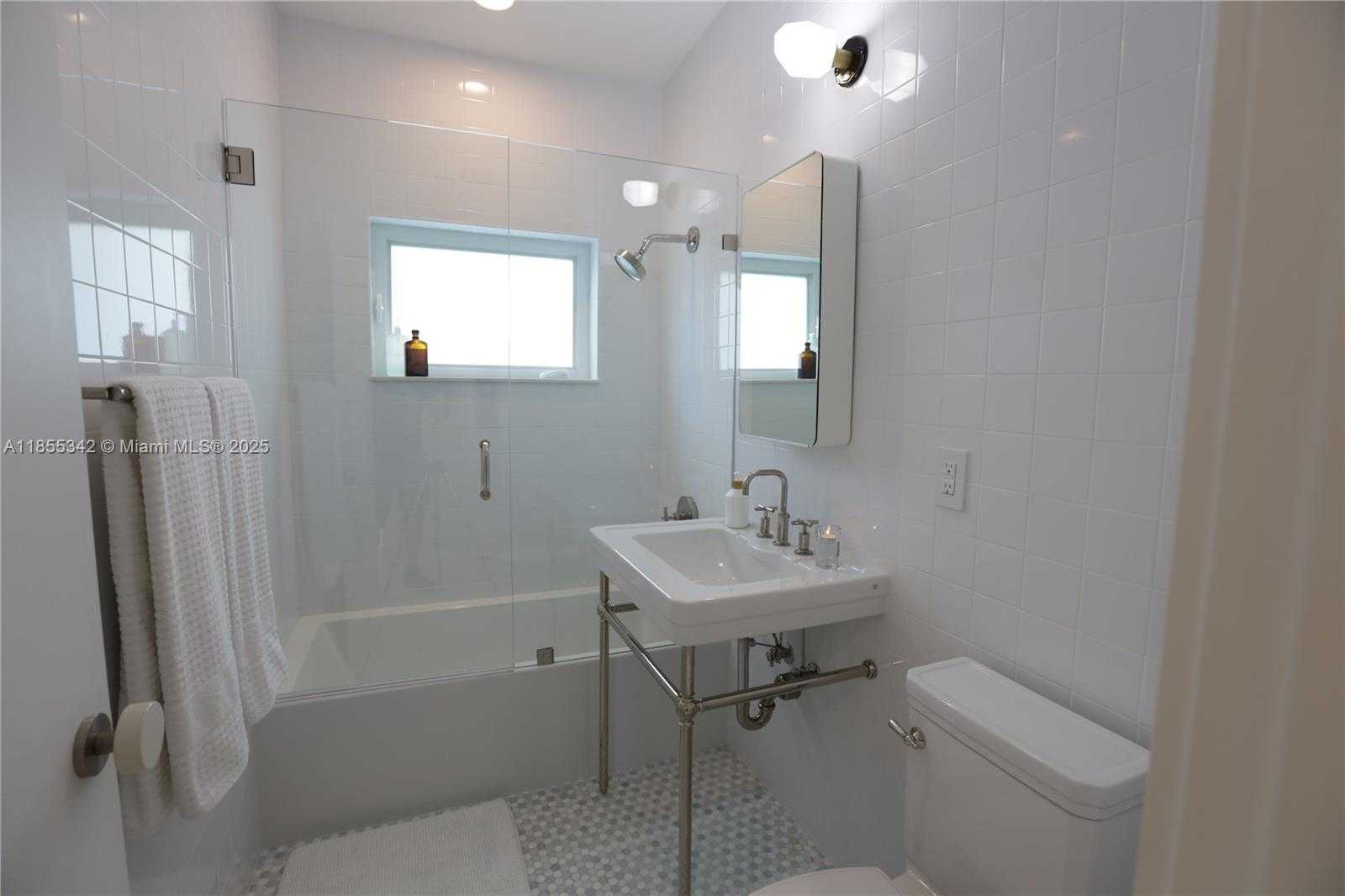 Small Image of 12020 NORTH EAST 5TH AVE, Biscayne Park Number 7
