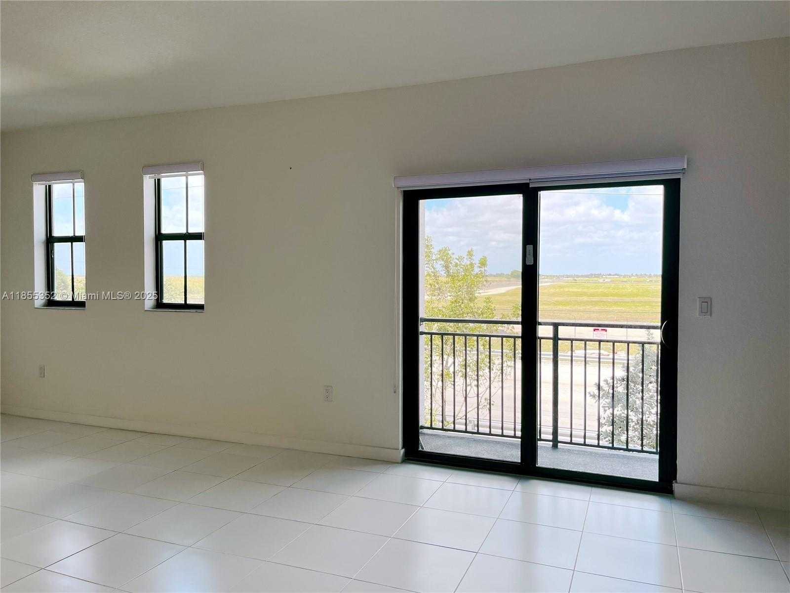 Small Image of 15650 SOUTH WEST 136TH ST #218, Miami Number 19