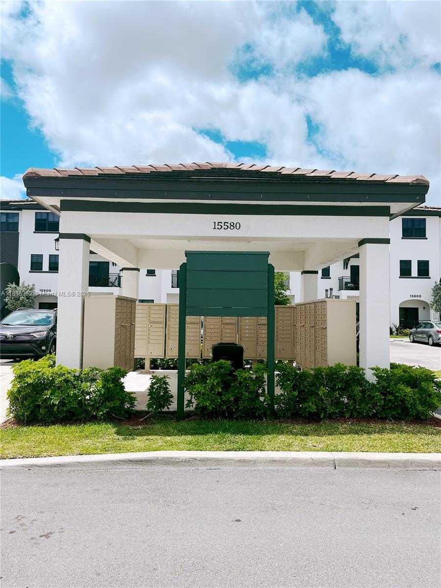 Small Image of 15650 SOUTH WEST 136TH ST #218, Miami Number 22