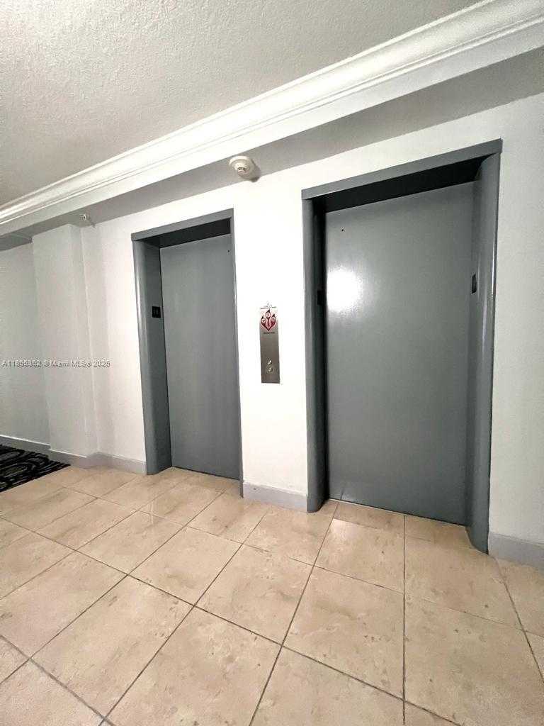 Small Image of 401 69TH ST #1403, Miami Beach Number 10