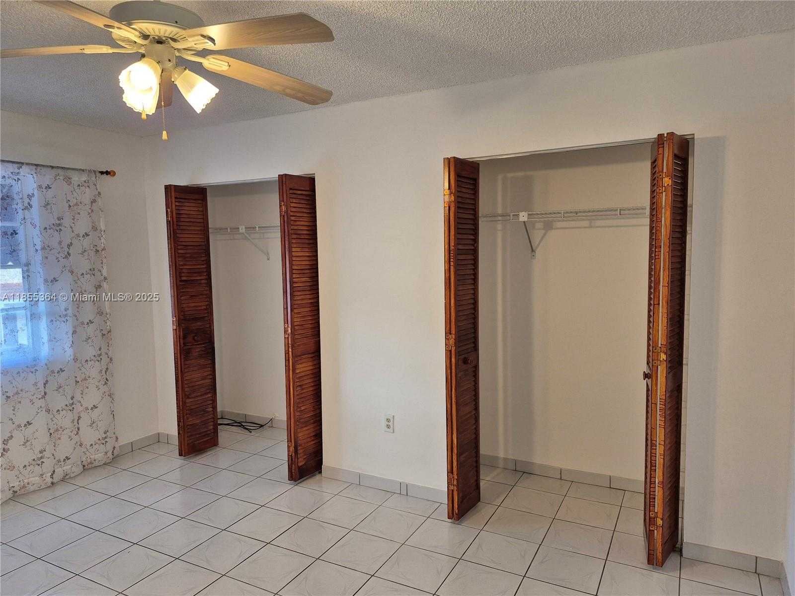 Small Image of 2246 W 74th St, Hialeah, FL 33016, USA Number 19