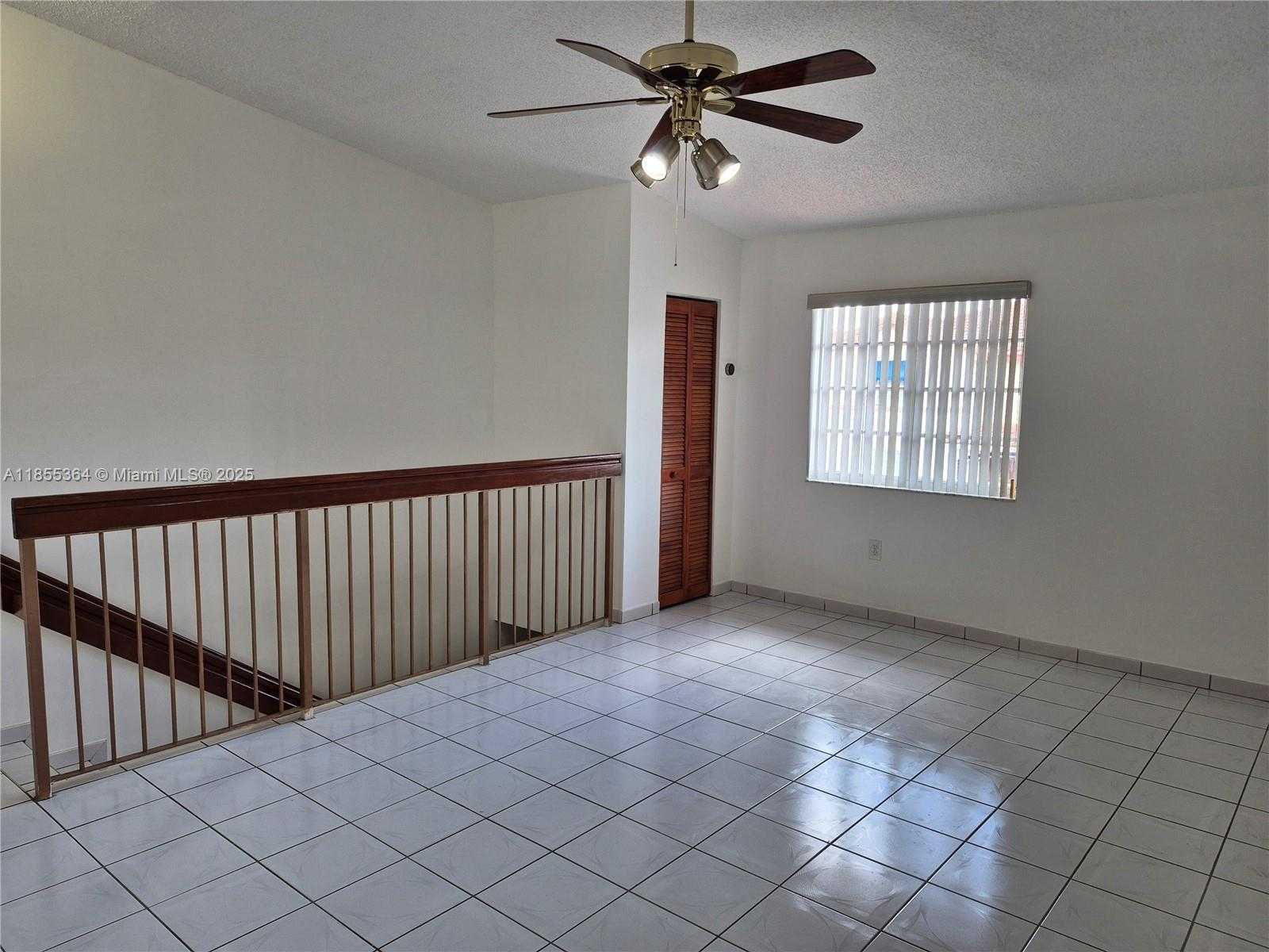 Small Image of 2246 W 74th St, Hialeah, FL 33016, USA Number 24