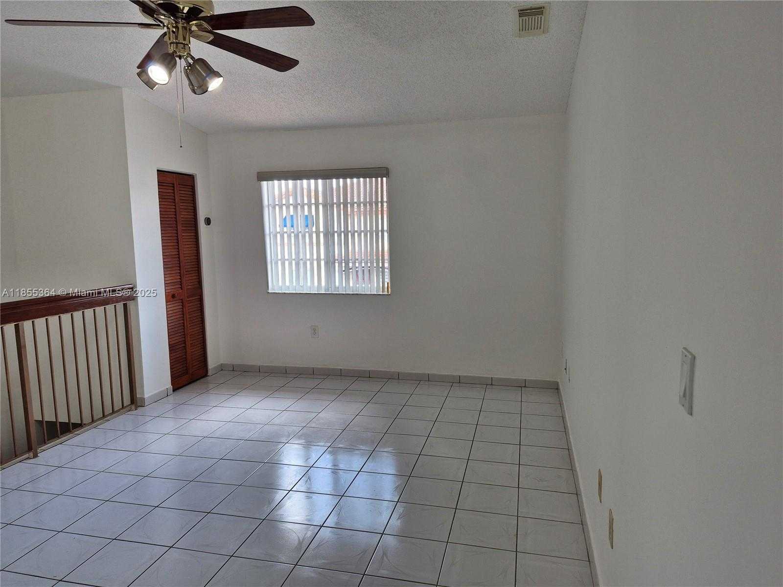 Small Image of 2246 W 74th St, Hialeah, FL 33016, USA Number 25