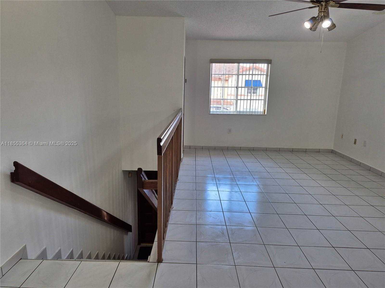 Small Image of 2246 W 74th St, Hialeah, FL 33016, USA Number 5