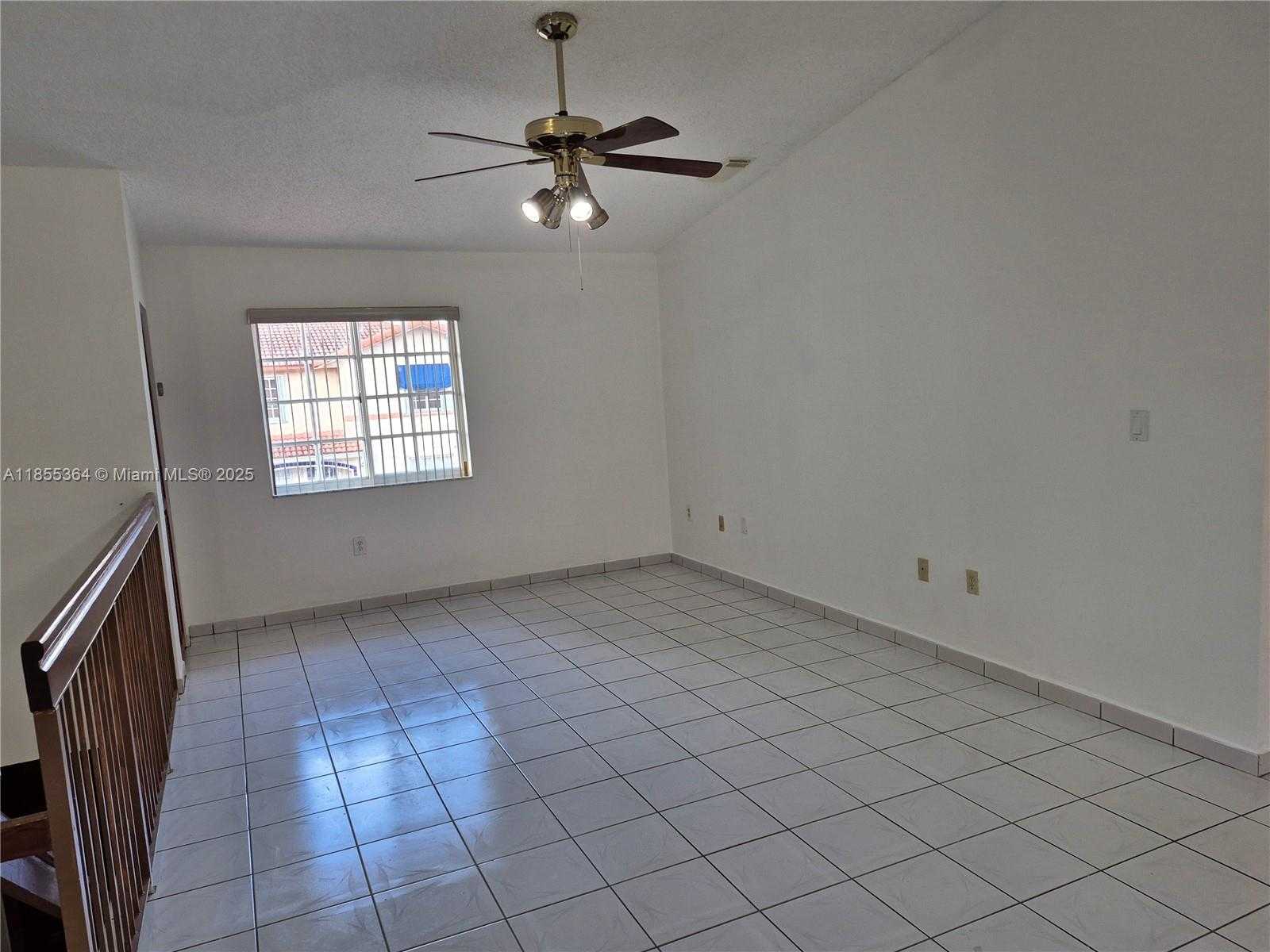 Small Image of 2246 W 74th St, Hialeah, FL 33016, USA Number 6