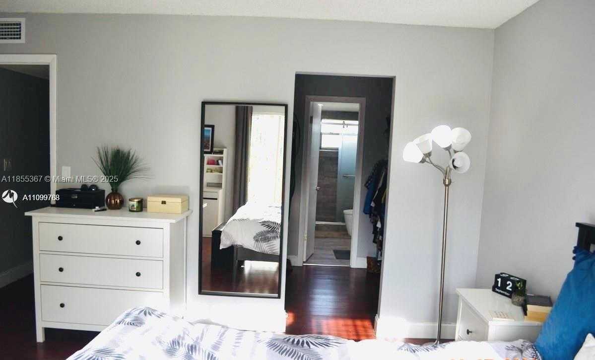 Small Image of 9367 FONTAINEBLEAU BLVD #G225, Miami Number 12